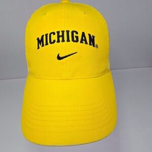 Vintage Y2K Nike Team University Of Michigan Wolverines Hat Center Check